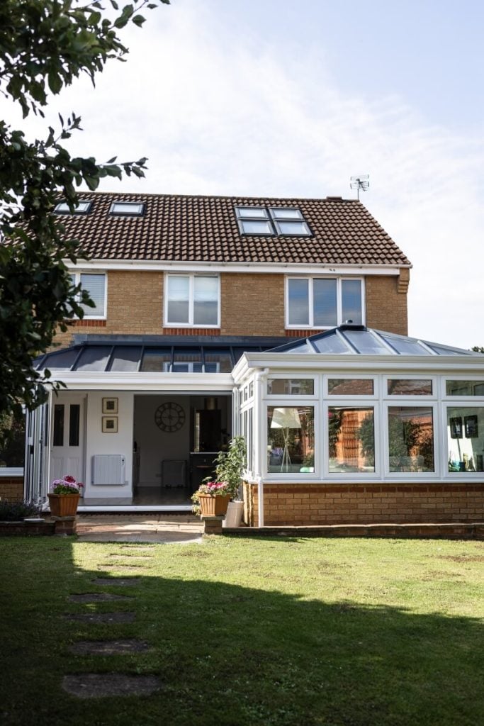 P-Shaped Solid Roof Extension